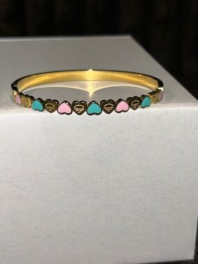 🩵 HEART BRACELET 🩵